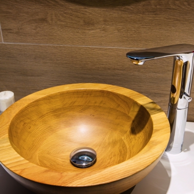 Slim beauty for countertop washbasins